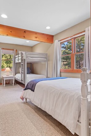 3 Schlafzimmer, Schreibtisch, WLAN, Bettwäsche