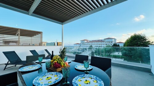 Modern Villa the Pearl, close to the beach and the centre of Paphos