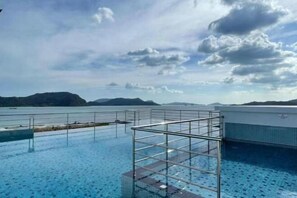 Utomhuspool
