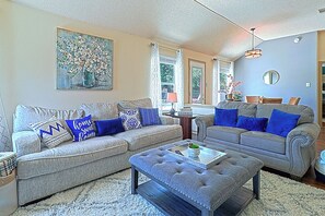 Een smart-tv en een open haard