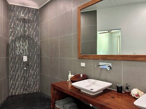 Villa, Ocean View | Bathroom - Black Pearl Resort  (Saraotou)