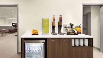 Free continental breakfast on weekends