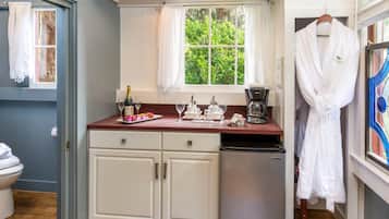 Fridge, microwave, coffee/tea maker