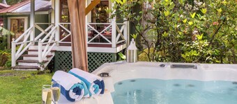 Private Cottage at Boutique Hotel in Volcano Village