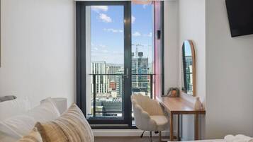 2 slaapkamers, een bureau, een strijkplank/strijkijzer, wifi