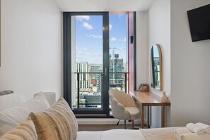 2 bedrooms, desk, iron/ironing board, WiFi