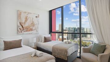 2 bedrooms, desk, iron/ironing board, WiFi