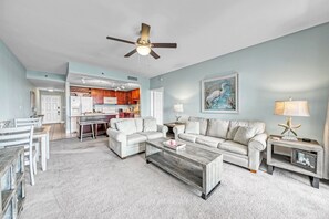 Smart TV - Best Location, 3rd floor condo! Enjoy the incredible views and privacy! (Panama City Beach)