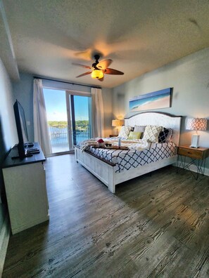 2 bedrooms, WiFi, bed sheets - Dive into the most heavenly set up on the 4th floor! Easy To Kiddie Pool (Panama City Beach)