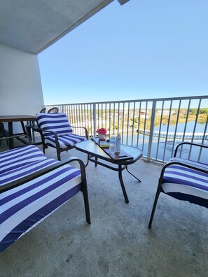 Property grounds - Gorgeous Unit, Fantastic Location, Best amenities with a private boardwalk (Panama City Beach)