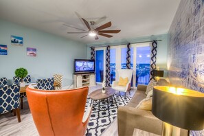 TV - Laketown Wharf 929 - 2 BD Plus Bunks, 2BA. Best Amenities (Panama City Beach)