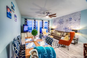 TV - Laketown Wharf 929 - 2 BD Plus Bunks, 2BA. Best Amenities (Panama City Beach)