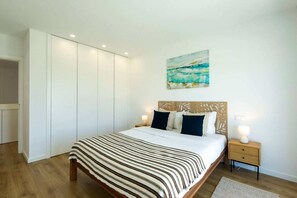 4 Schlafzimmer, Bügeleisen/Bügelbrett, Internetzugang