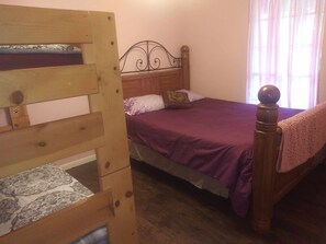 2 bedrooms, WiFi, bed sheets