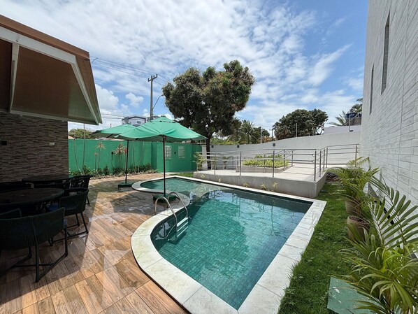 Apartment | Pool | Outdoor pool - TEKATETU Hotels&Flats - Makaranduba 301 (Ipojuca)