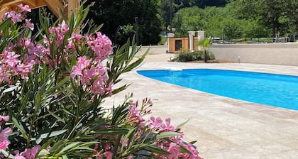 Chalet "pied aigu" At the foot of the Vercors, mountains and hiking. Pets allowed