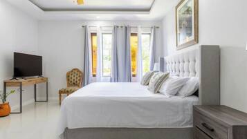 2 chambres, fer et planche à repasser, Wi-Fi, draps fournis