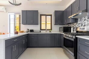 Micro-ondas, fogão, cooktop