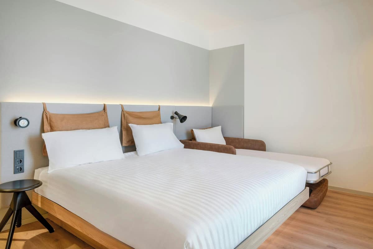 Superior Room, 1 King Bed with Sofa bed, Non Smoking | Minibar, in-room safe, soundproofing, free WiFi