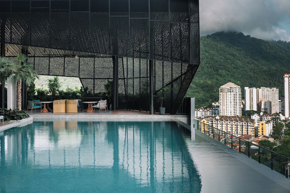 4 Star Hotels