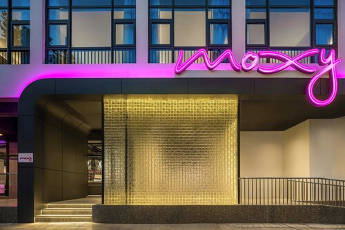 Moxy Suzhou City Centre