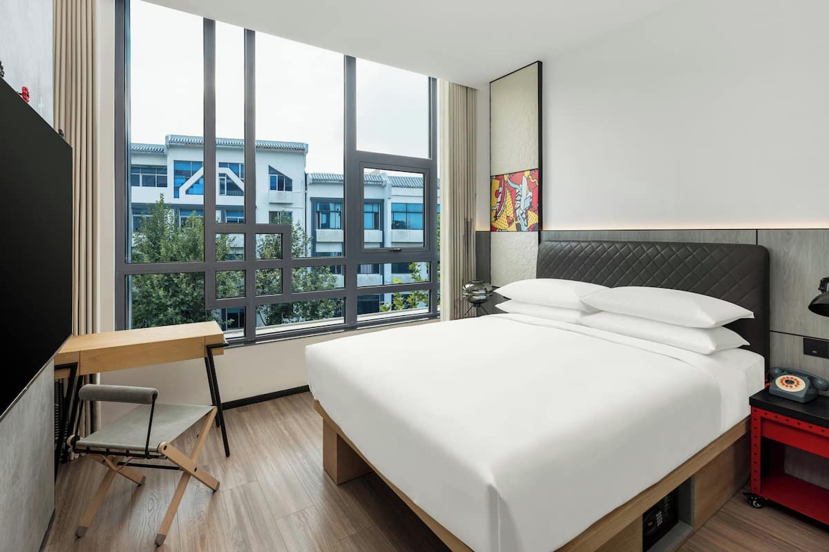 Down duvets, minibar, in-room safe, desk