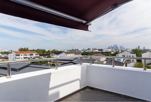 Room, 1 Queen Bed, Balcony, City View | Down comforters, minibar, in-room safe, desk