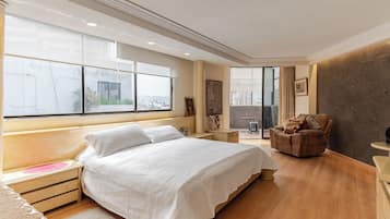 Luxury Apartment, City View | 3 bedrooms, premium bedding, laptop workspace, blackout drapes