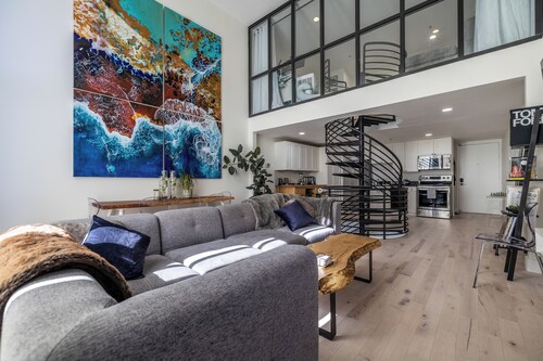 The Cove: City Loft Living - 2B/2.5B