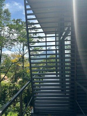Property grounds - Lodge With Volcano and Lake Arenal Magnificent Views in the Tropical Forest. (El Castillo de Peñas Blancas)