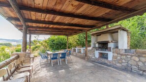 Outdoor dining - Casa La Torrilla Cazorla by Ruralidays (Jaén)