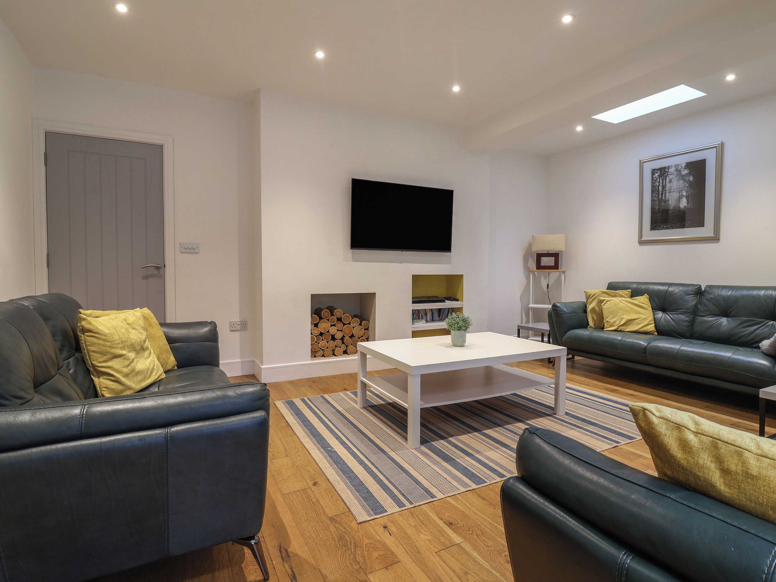 3 Grange Villas, Family Friendly, With A Garden In Charmouth - Dorset