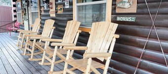 Perfect Family Cabin! 3 Master Suites, Sleeps 10, next to the park!