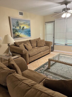 リビング エリア