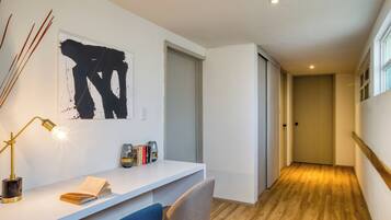 Departamento Confort, 3 habitaciones, vista a la ciudad | Área de sala de estar