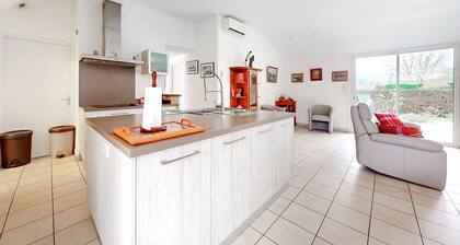 3 bedroom awesome home in Prayssac