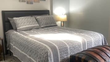 2 chambres, fer et planche à repasser, Wi-Fi gratuit, draps fournis