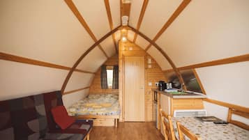 1 bedroom, desk, travel crib, free WiFi