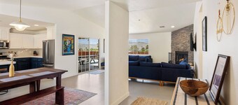 đđ” Bonanza in the Desert - Pool & Grill đ”đ