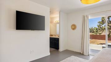 3 bedrooms, free WiFi, bed sheets