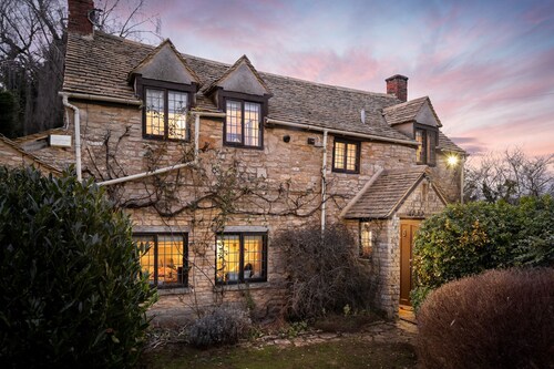 Dog Friendly Cotswold Holiday Cottage - The Forge