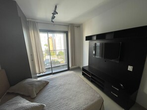 Luxury Apartment, 1 Double Bed, Balcony, City View - MF Flats Campo Belo (São Paulo)