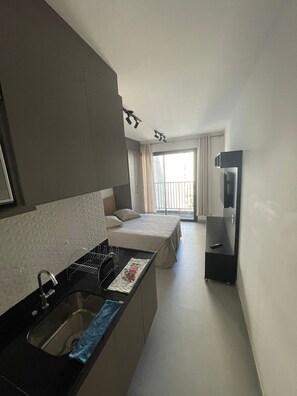 Luxury Apartment, 1 Double Bed, Balcony, City View | Private kitchen - MF Flats Campo Belo (São Paulo)