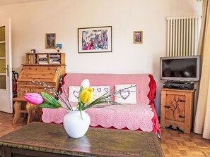 TV, DVD player - Marigny Cervin C19 by Interhome (Crans-Montana)