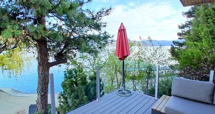 Seclusion Bay Resort 14. Lux Lake Beachfront End Cabin sleeps 8 on Okanagan Lake
