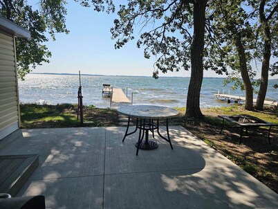 Cozy cabin in Waubay with WiFi, AC. Enjoy a relaxing getaway! Fantastic fishing!