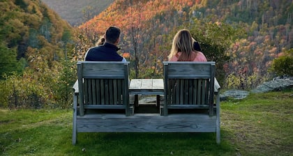 The Bear Lair-Cozy Retreat-Close to 2 Ski Resorts-Central Heating and AC