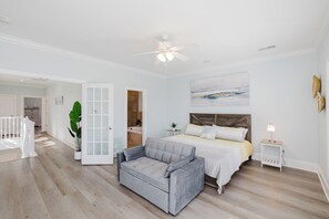 4 Schlafzimmer, Bügeleisen/Bügelbrett, WLAN, Bettwäsche