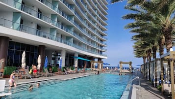 Alberca al aire libre