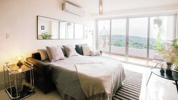 2 habitaciones, escritorio, tabla de planchar con plancha y wifi